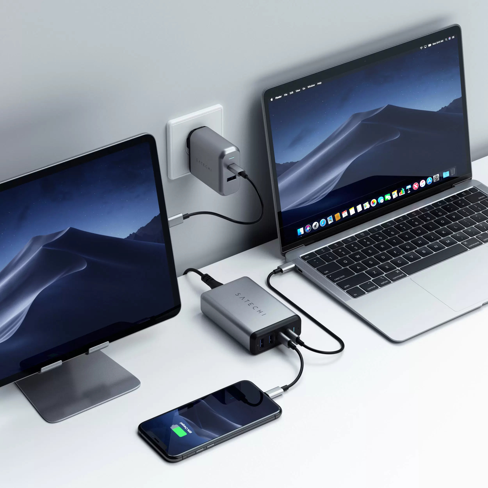 Сетевое зарядное устройство Satechi 30W Dual-Port Travel Charger. Цвет серый космос.